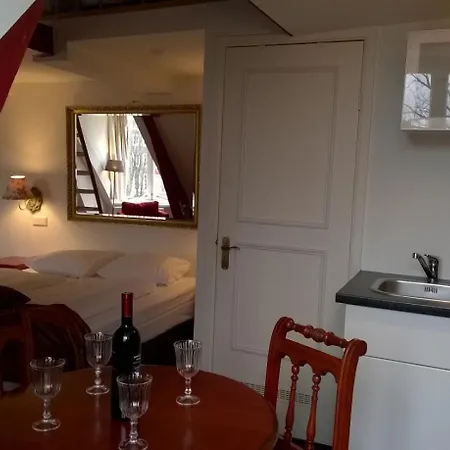 Ξενοδοχείο House 3*