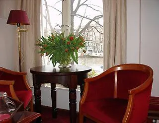 Ξενοδοχείο House