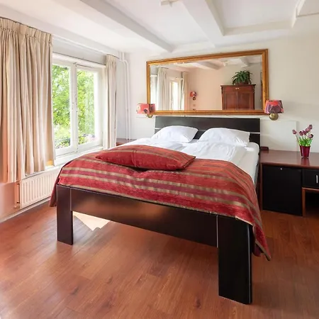 Ξενοδοχείο House 3*