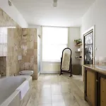 Hotel House