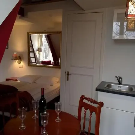 Hotel House 3*